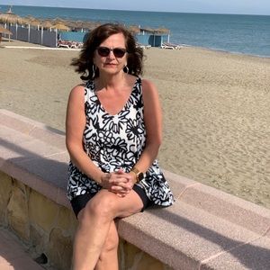 Meet your Posher, Sharon